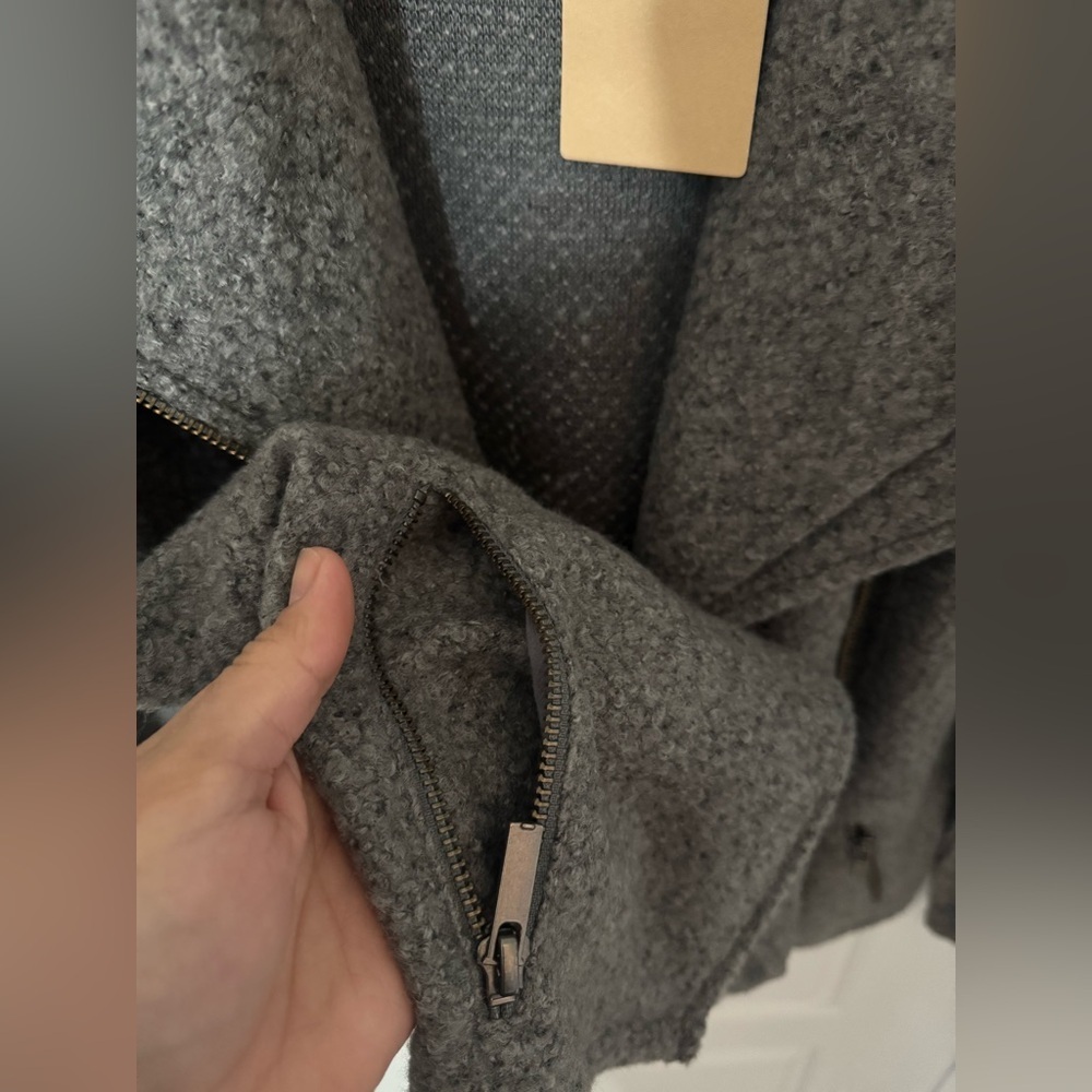 Grey jacket - Picture 4 of 7
